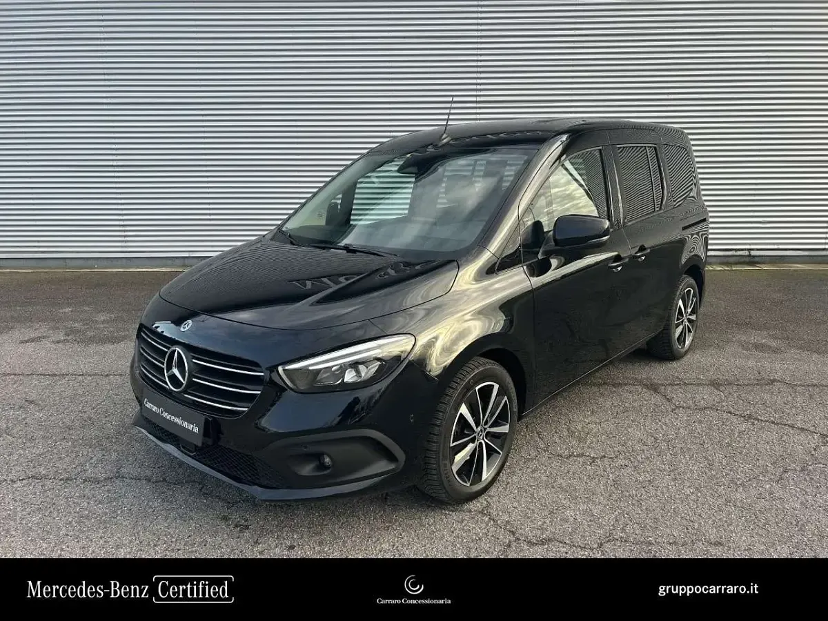 Usata Mercedes 180 Premium 116 CV (85 kW) 2023 Nero Berlina