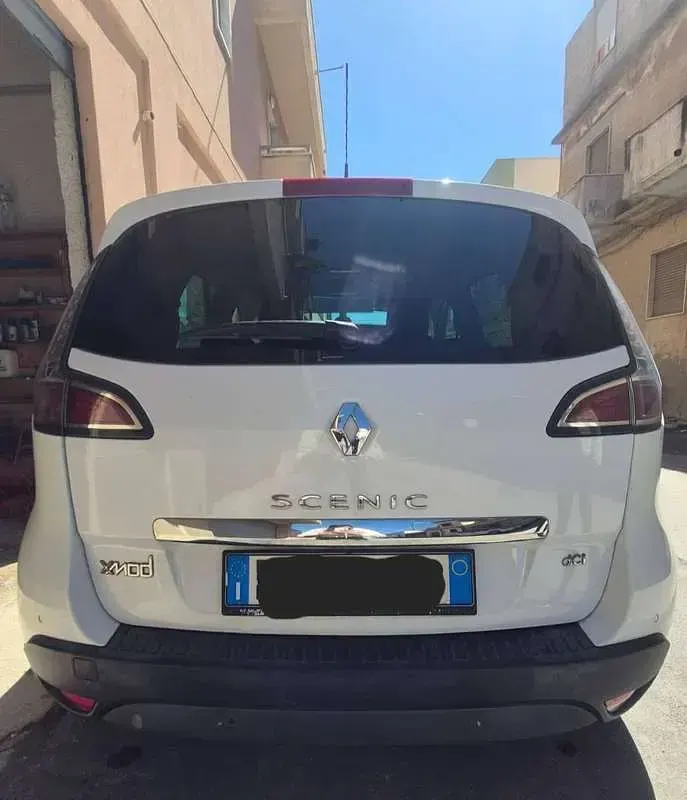 Usata Renault Scénic III 110 CV (80 kW) 2013 Monovolume