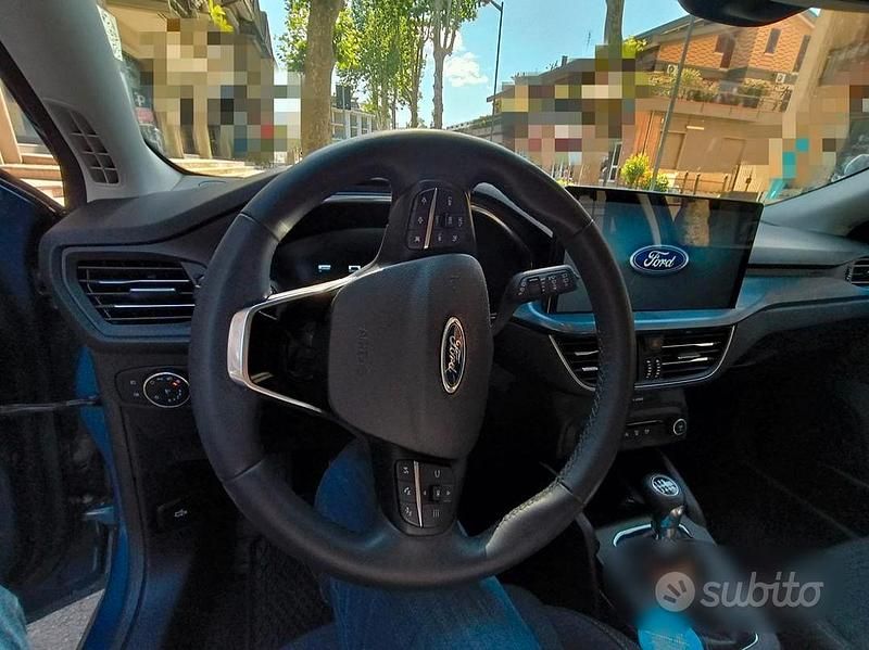 Usata Ford Focus Active 125 CV (91 kW) 2022 Blu Berlina