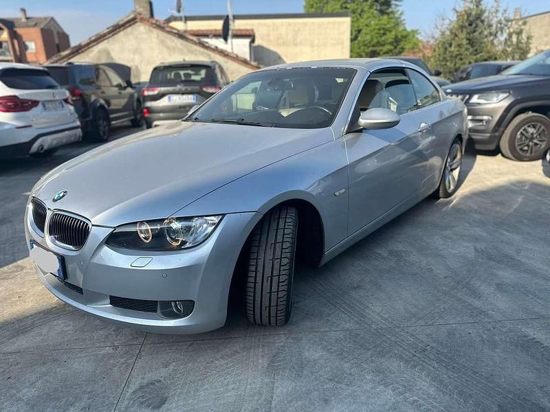 Usata BMW 330 Cabriolet 272 CV (200 kW) 2007 Grigio Cabrio