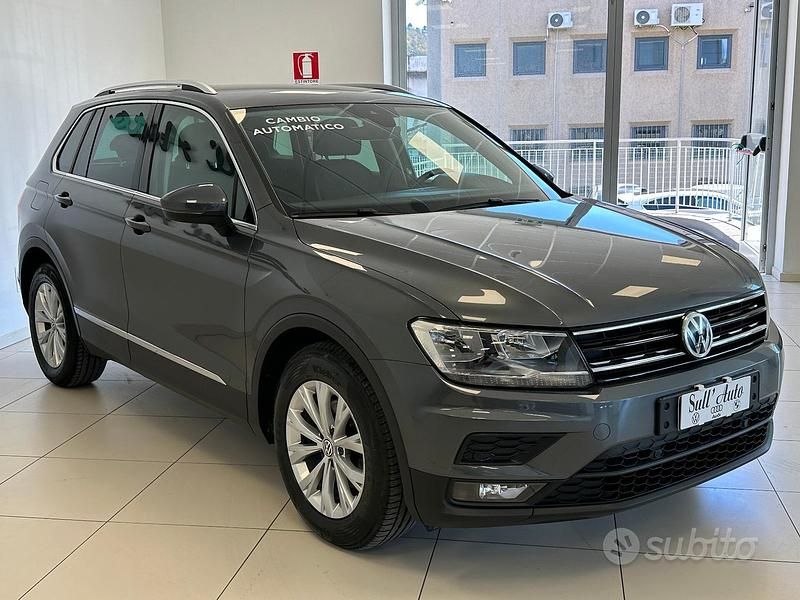Usado VW Tiguan Business 150 CV (110 kW) 2018 Gris SUV