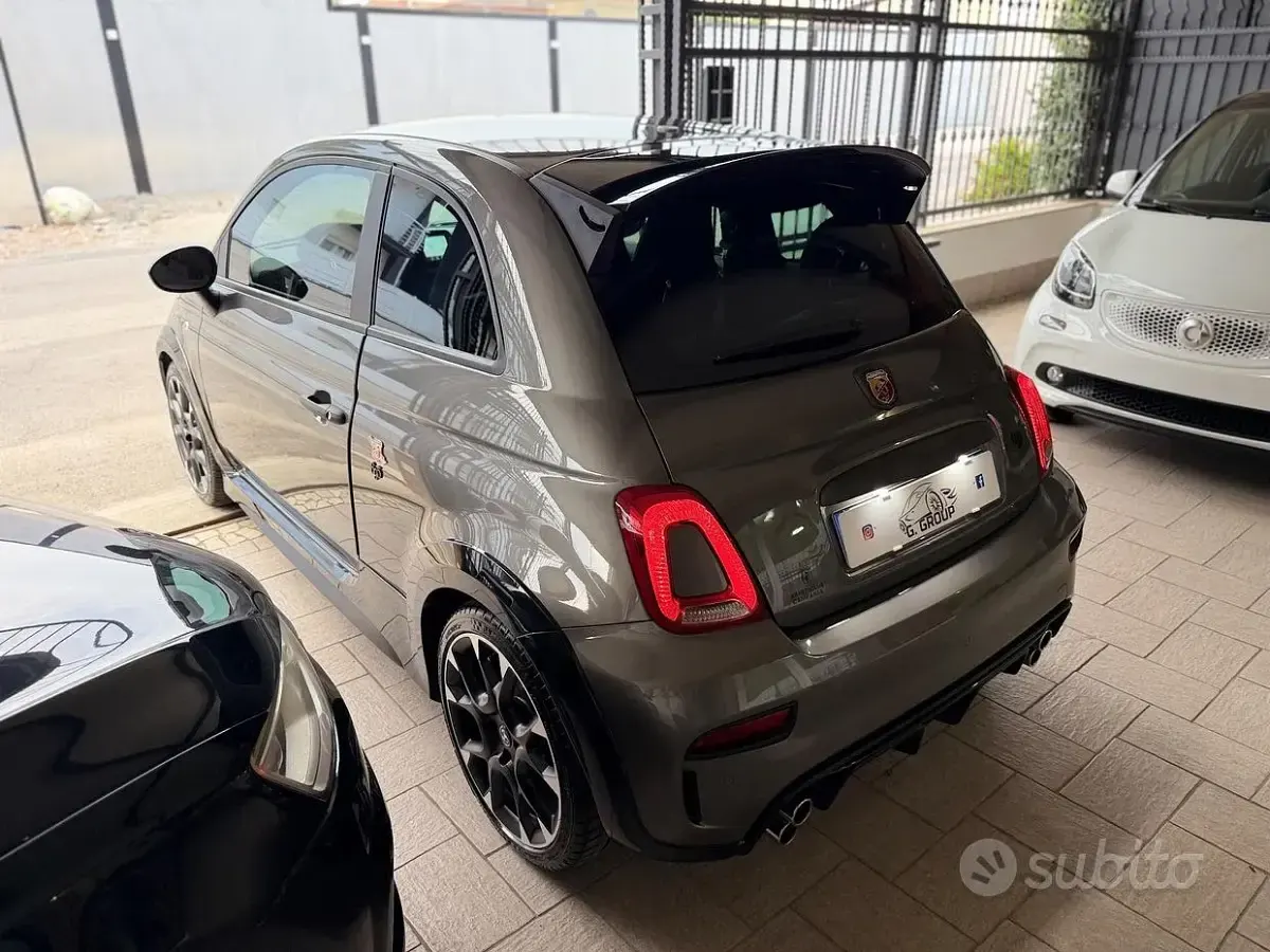 Usata Abarth 695 179 CV (131 kW) 2023 Grigio Utilitaria