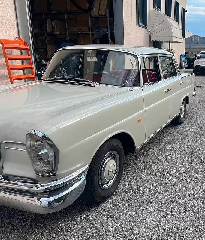 Usata Mercedes 220 SE 1960 Berlina