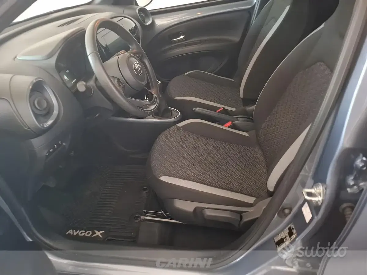 Usata Toyota Aygo X Trend 72 CV (52 kW) 2024 Nero SUV