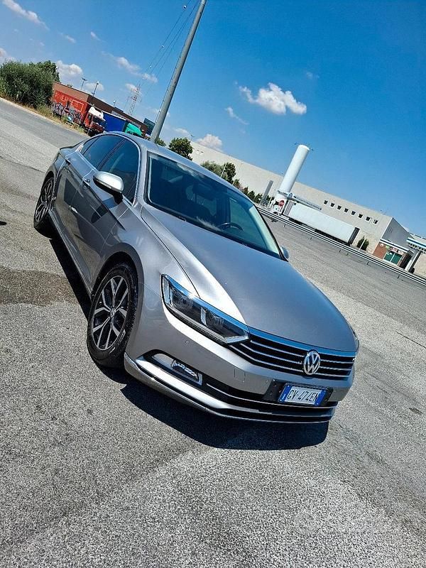 Usata VW Passat 2018 Grigio Berlina