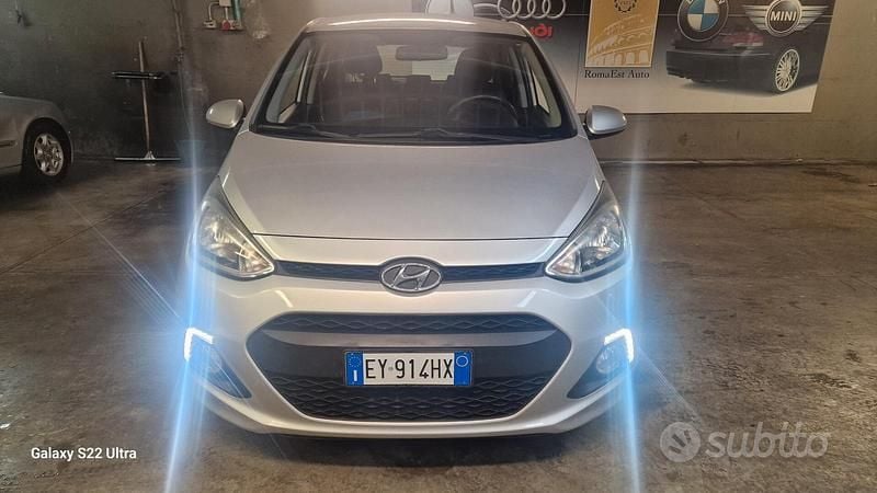 Usata Hyundai i10 Comfort 69 CV (50 kW) 2014 Grigio Utilitaria