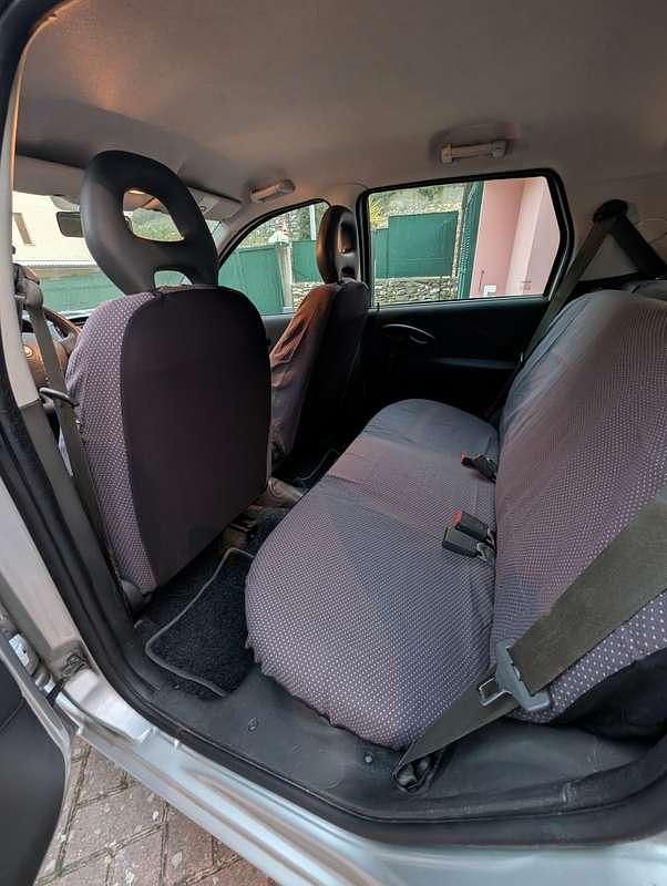 Usata Fiat Punto Active 69 CV (50 kW) 2010 Argento Utilitaria