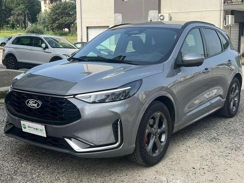 Usata Ford Kuga ST-Line X 151 CV (111 kW) 2025 Grigio SUV