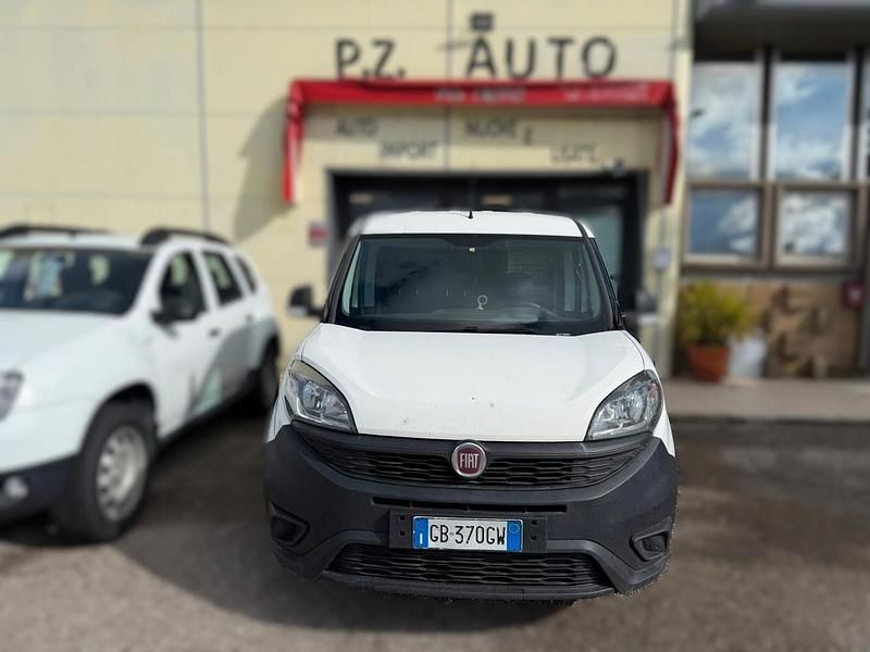Usata Fiat Doblò 95 CV (69 kW) 2020 Bianco Monovolume