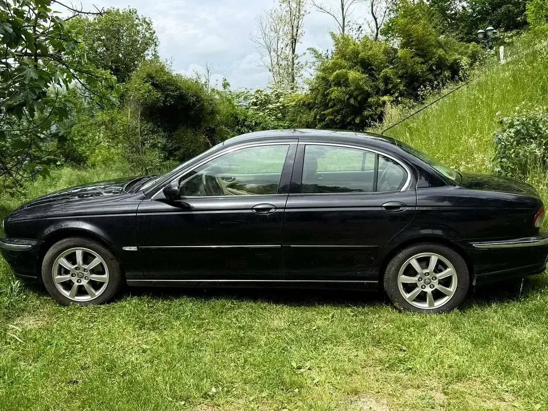 Usata Jaguar X-type Executive 131 CV (96 kW) 2003 Nero Berlina
