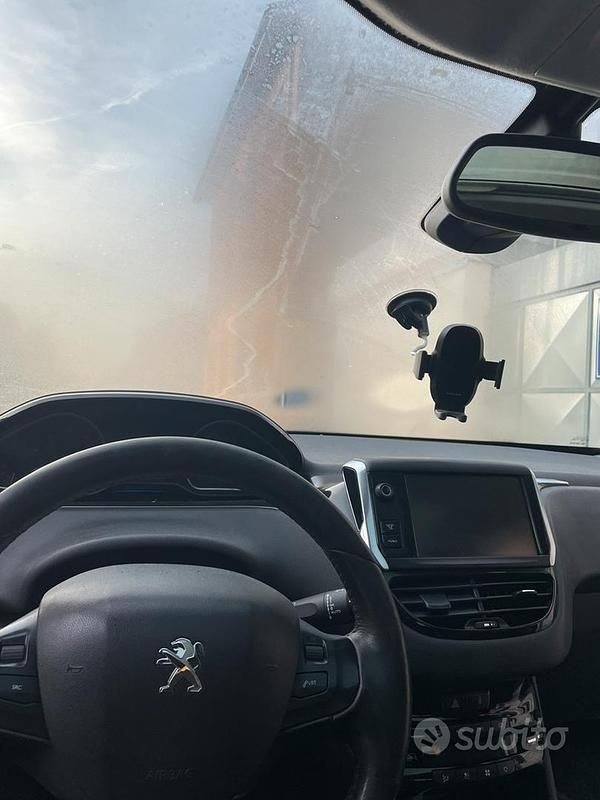 Usata Peugeot 208 Active 92 CV (67 kW) 2013 Grigio Utilitaria