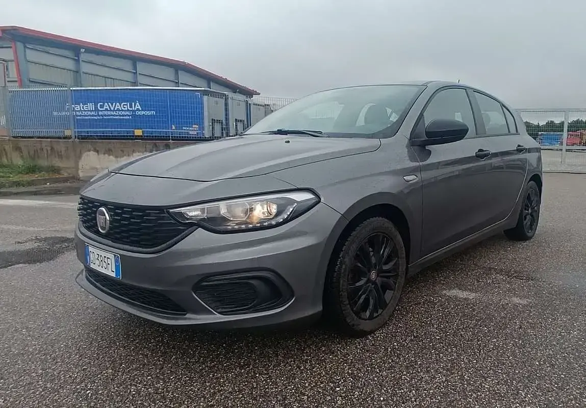 Usata Fiat Tipo More 95 CV (69 kW) 2020 Grigio Berlina
