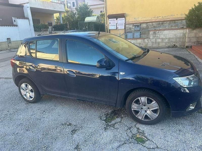 Usata Dacia Sandero Lauréate 90 CV (66 kW) 2017 Blu/azzurro Berlina