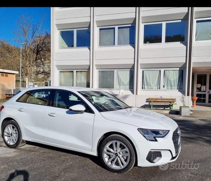 Usato 2022 Audi A3 Benzin (35.000 €)