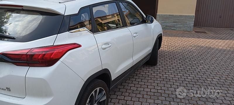 Usata EVO Evo 5 127 CV (93 kW) 2023 Bianco SUV