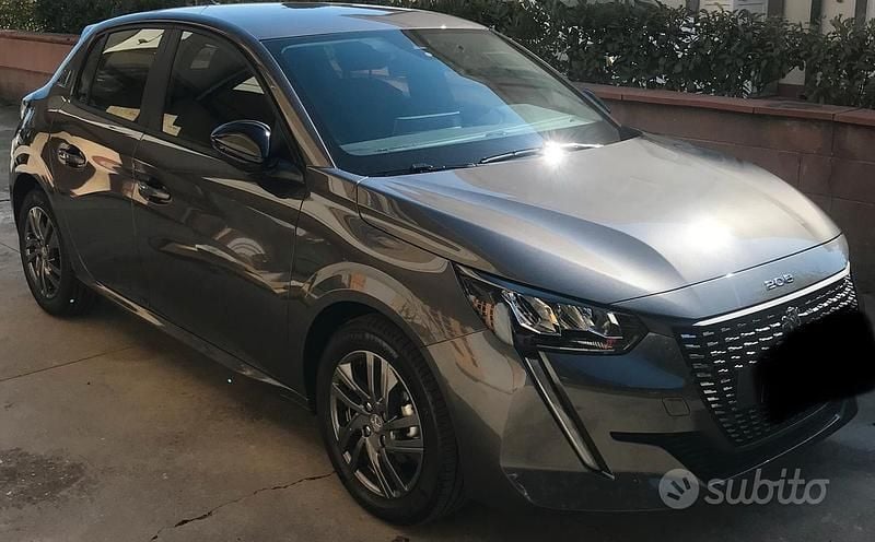 Usata Peugeot 208 102 CV (75 kW) 2022 Grigio Utilitaria