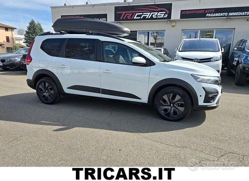 Usata Dacia Jogger Expression 101 CV (74 kW) 2024 Bianco Monovolume