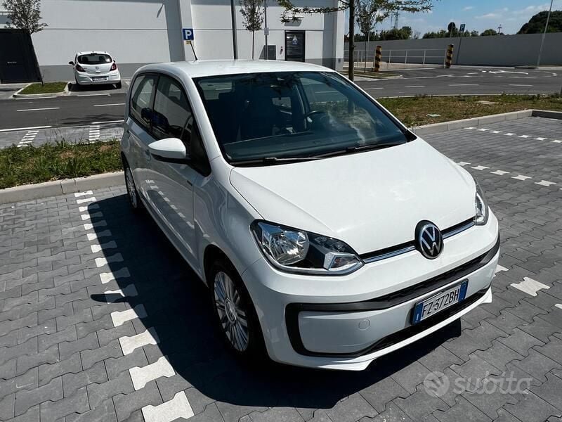 Usata VW up! Move 68 CV (50 kW) 2020 Bianco Utilitaria
