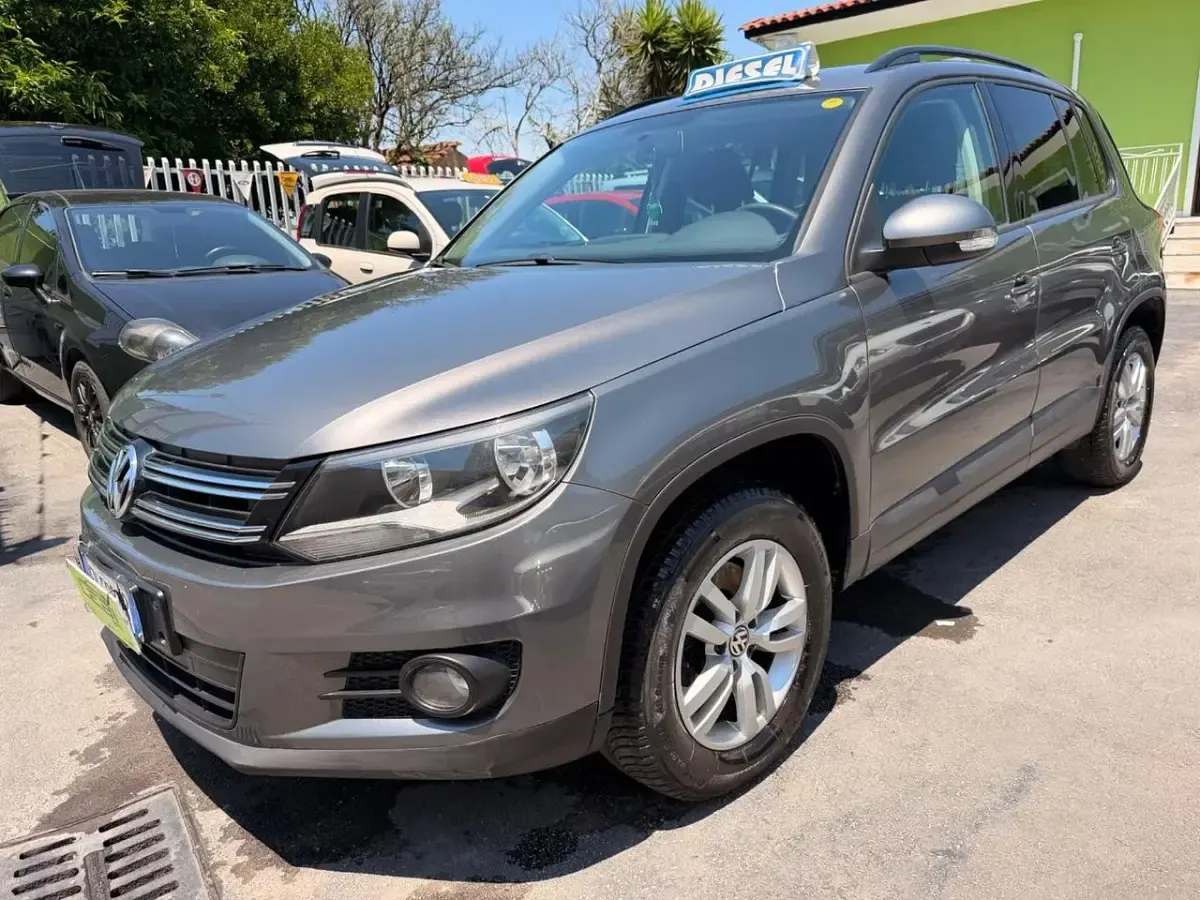 Usata VW Tiguan Trendline 110 CV (80 kW) 2012 Grigio SUV