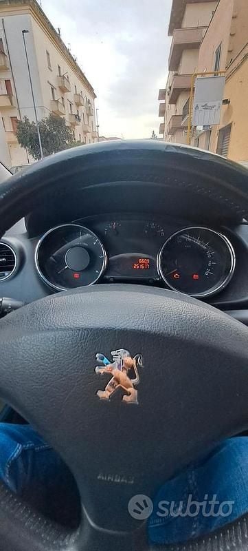 Usata Peugeot 3008 112 CV (82 kW) 2013 SUV