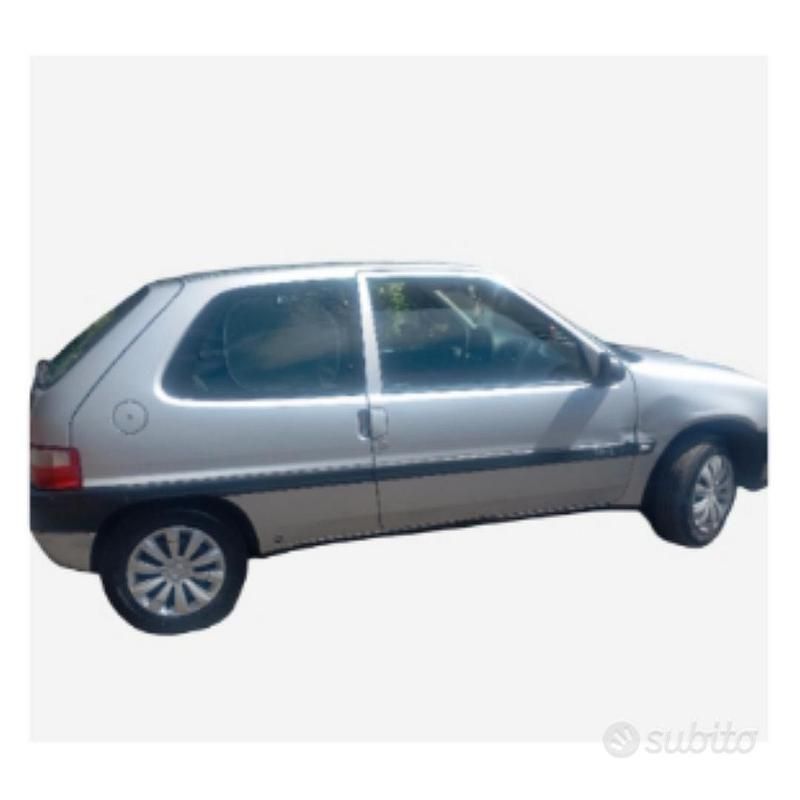 Usata Citroën Saxo 60 CV (44 kW) 2001 Grigio Utilitaria