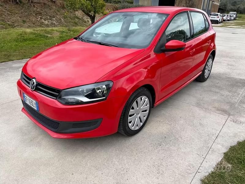 Usata VW Polo Highline 81 CV (59 kW) 2012 Rosso Utilitaria