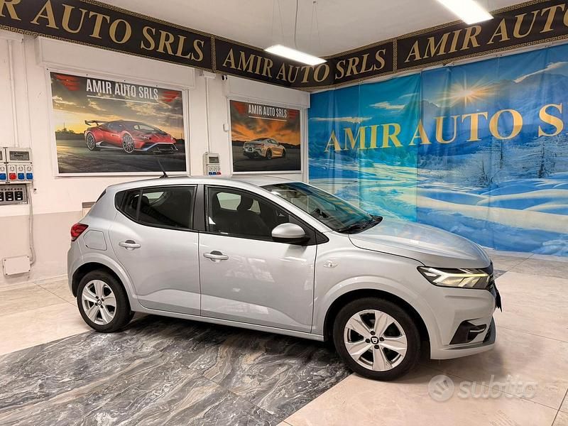 Usata Dacia Sandero Comfort 101 CV (74 kW) 2021 Grigio Berlina