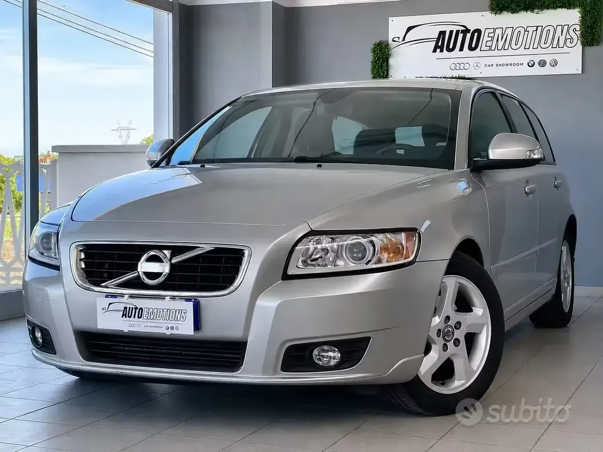 Usata Volvo V50 115 CV (84 kW) 2012 Grigio Station wagon