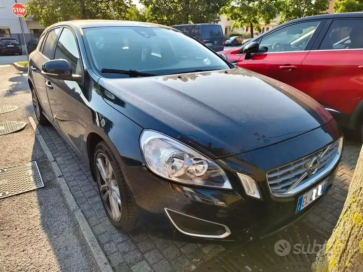 Usata Volvo V60 115 CV (84 kW) 2012 Bluazzurro Station wagon