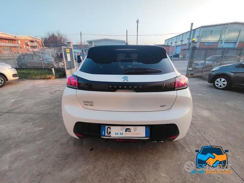 Gebraucht Peugeot 208 GT 131 PS (96 kW) 2023 Weiß Kleinwagen