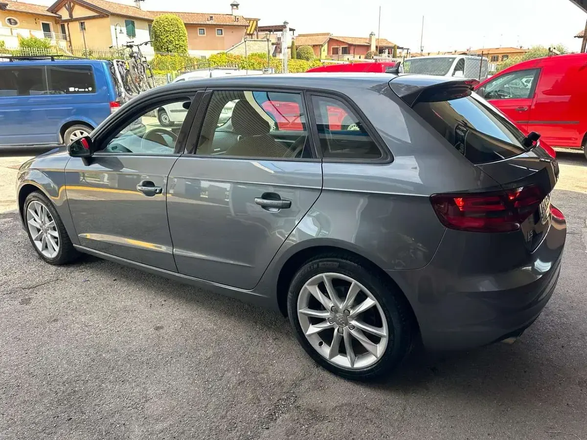 Begagnad Audi A3 Ambition 184 HK (135 kW) 2014 Grå Sedan