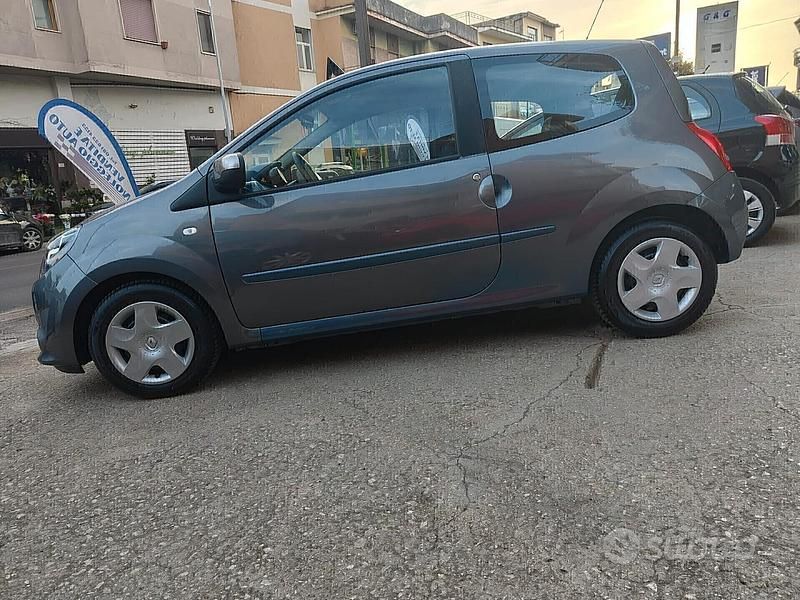 Usata Renault Twingo 101 CV (74 kW) 2011 Grigio Utilitaria