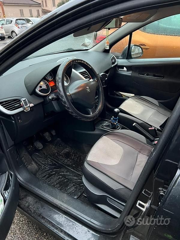 Usata Peugeot 207 73 CV (53 kW) 2008 Berlina