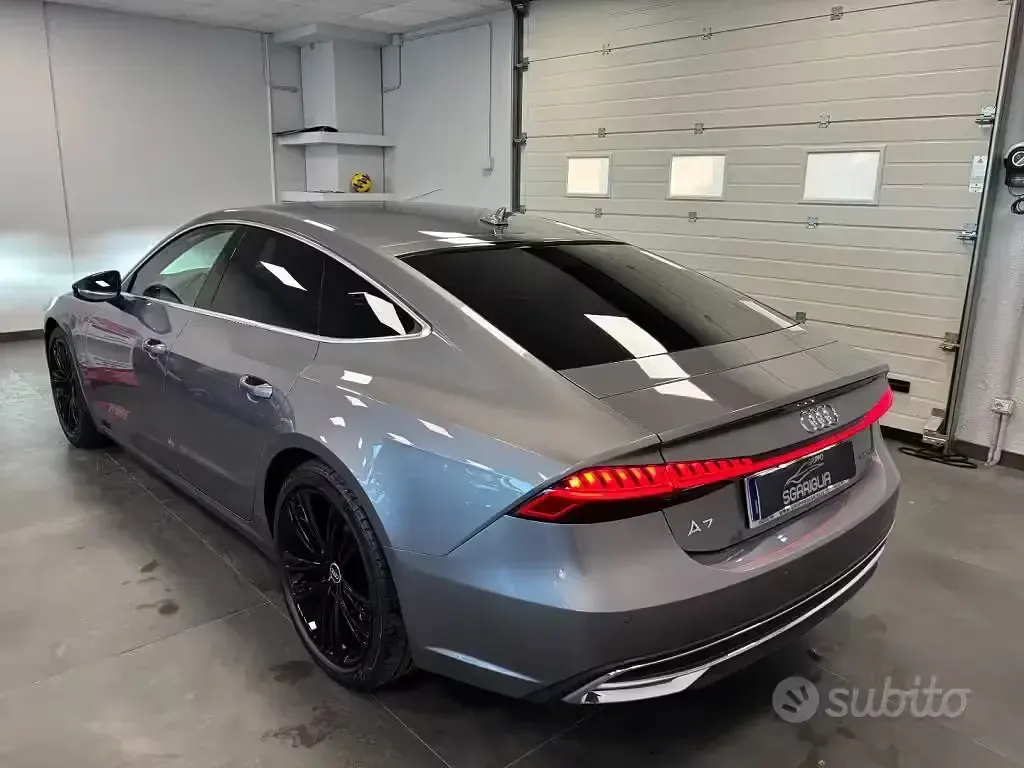 Usata Audi A7 Sportback Ambiente 231 CV (169 kW) 2020 Grigio scuro Utilitaria