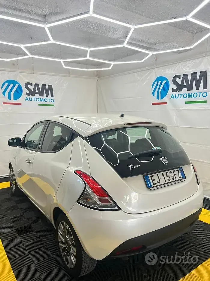 Usata Lancia Ypsilon S 95 CV (69 kW) 2011 Bianco Utilitaria