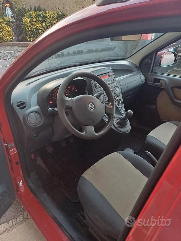 Usata Fiat Panda 77 CV (56 kW) 2007 Rosso Utilitaria