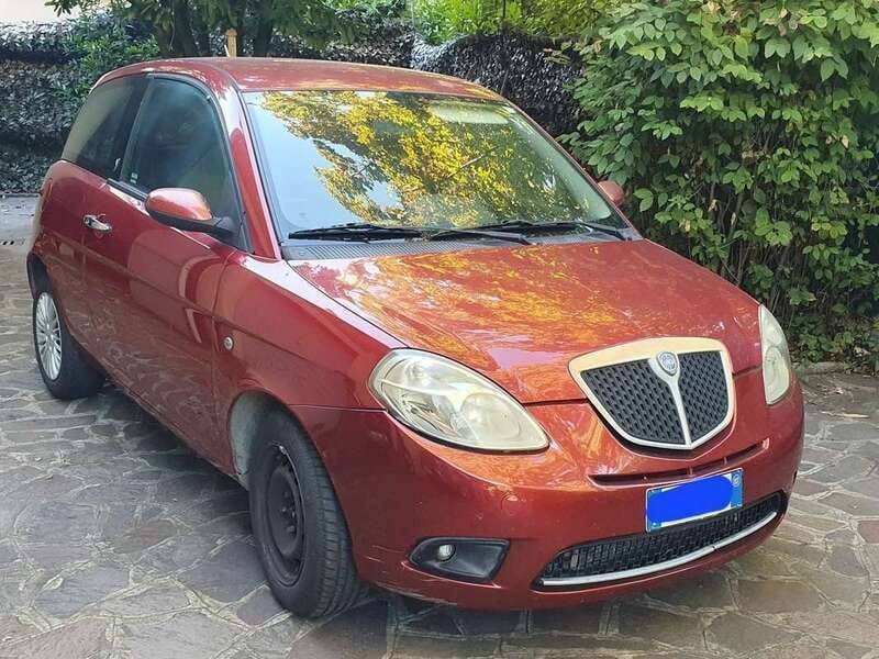 Usata Lancia Ypsilon 60 CV (44 kW) 2007 Rosso Utilitaria