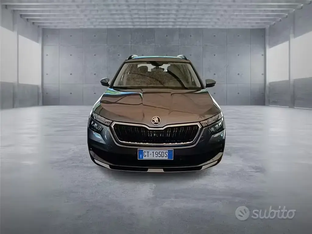 Usata Skoda Kamiq Ambition 110 CV (80 kW) 2024 Grigio SUV
