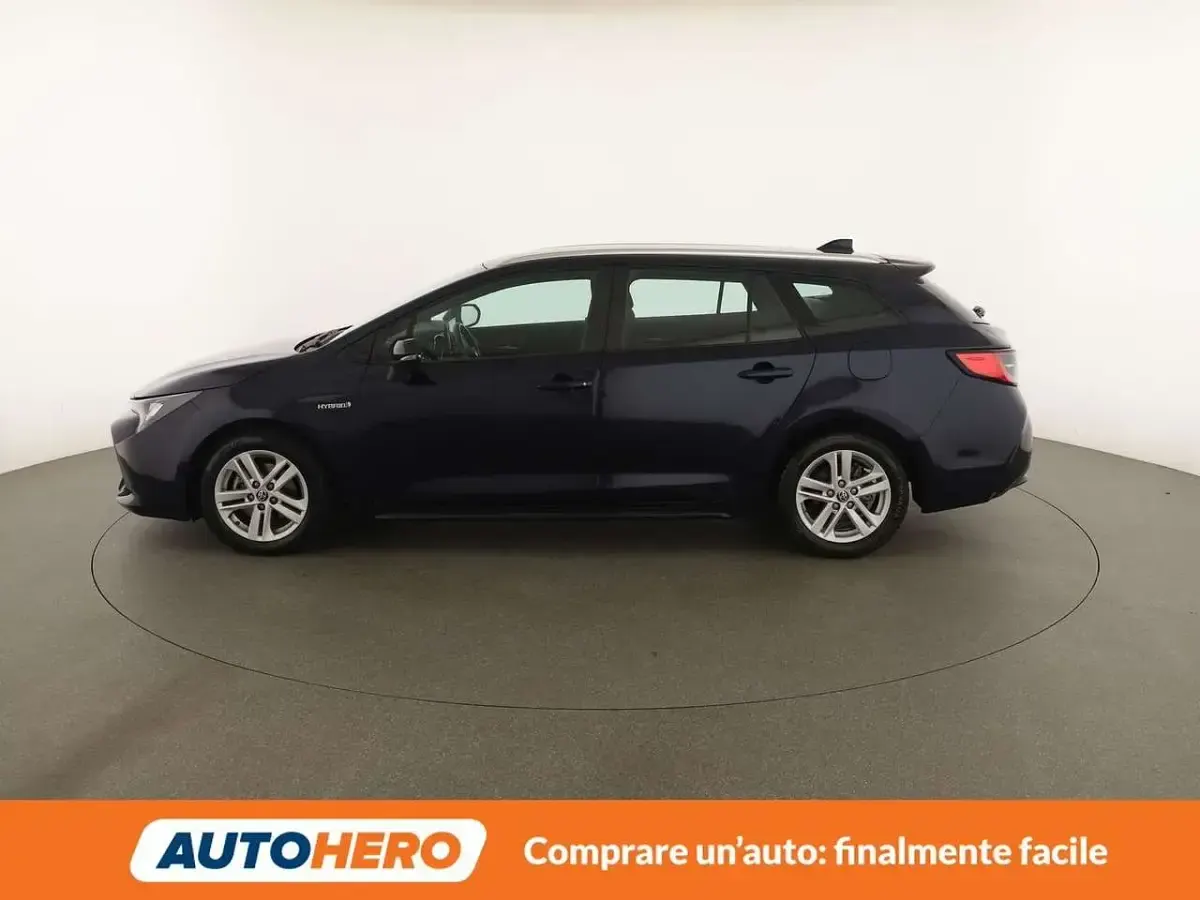 Usata Toyota Corolla Active 98 CV (72 kW) 2021 Blu Station wagon
