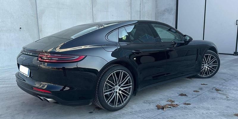Usata Porsche Panamera 421 CV (309 kW) 2017 Nero Berlina