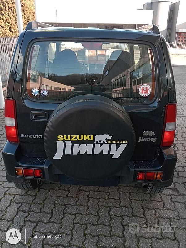 Usata Suzuki Jimny 86 CV (63 kW) 2011 Nero SUV