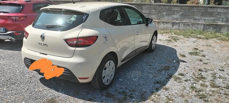 Usata 2018 Renault Clio IV Life Utilitaria | 8000 € (Ottimo prezzo) - Immagine 1/4