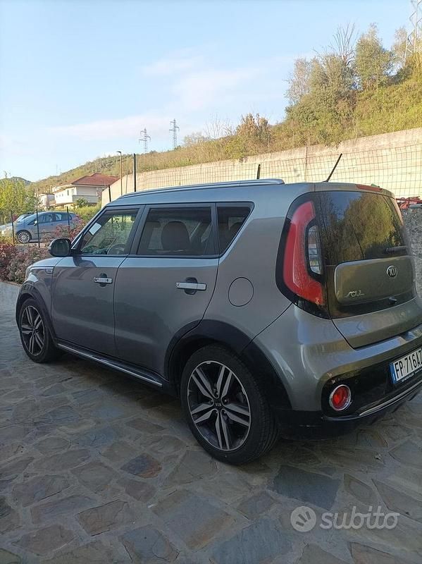 Usata Kia Soul 136 CV (100 kW) 2018 Grigio SUV
