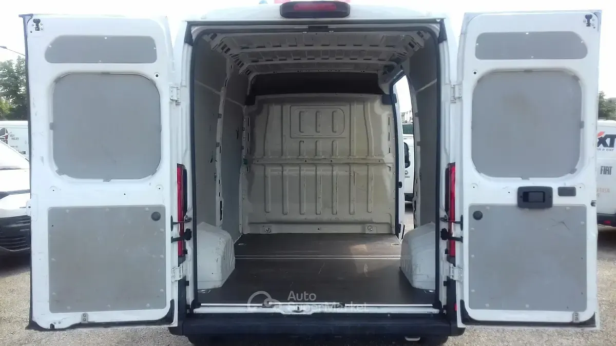 Usado Fiat Ducato 14 140 HP (102 kW) 2021 Branco Van