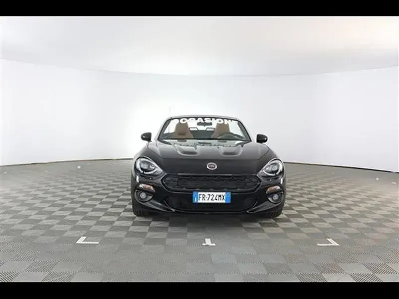 Usata Fiat 124 Spider Lusso 140 CV (102 kW) 2018 Nero Cabrio
