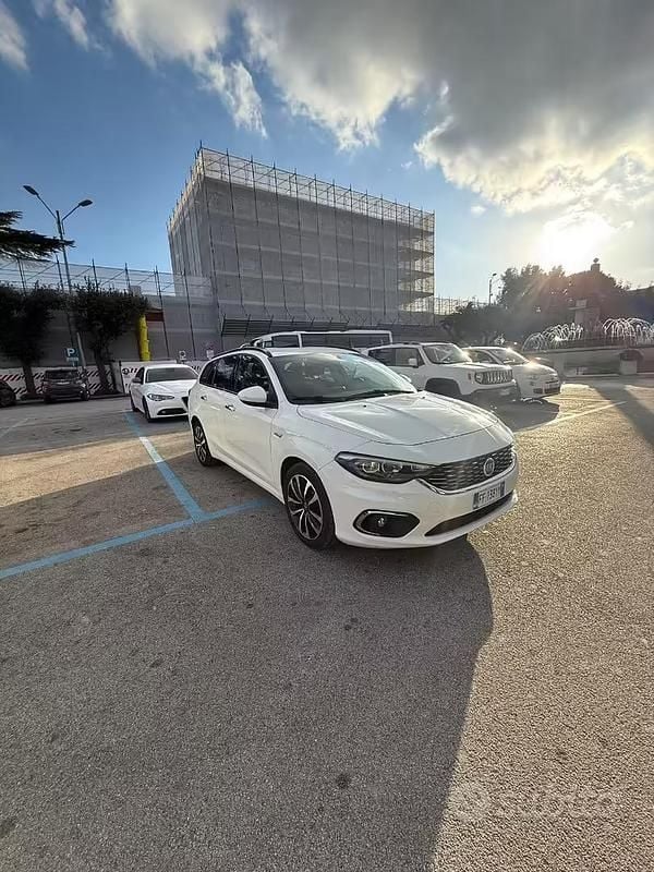 Usata Fiat Tipo 120 CV (88 kW) 2016 Bianco Station wagon