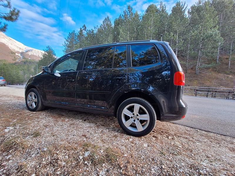 Usata VW Touran 150 CV (110 kW) 2011 Monovolume