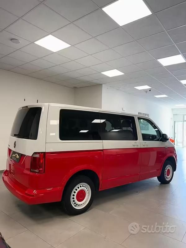 Usata VW Caravelle Comfortline 150 CV (110 kW) 2018 Bianco Monovolume