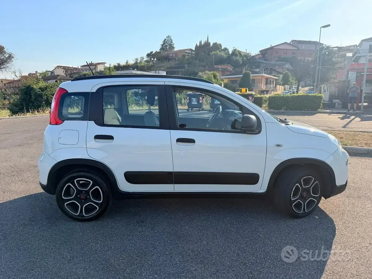 Usata Fiat Panda City Life 69 CV (50 kW) 2021 Bianco Utilitaria