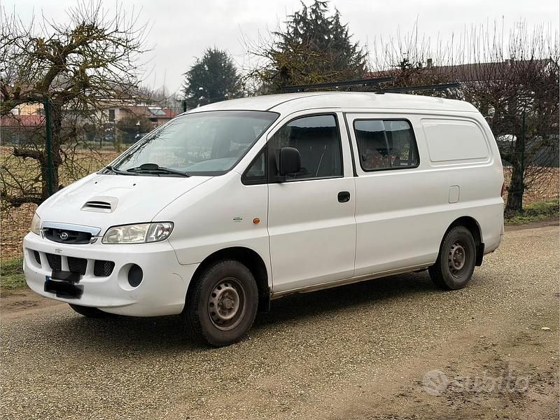 Usata Hyundai H-1 99 CV (72 kW) 2002 Bianco Monovolume